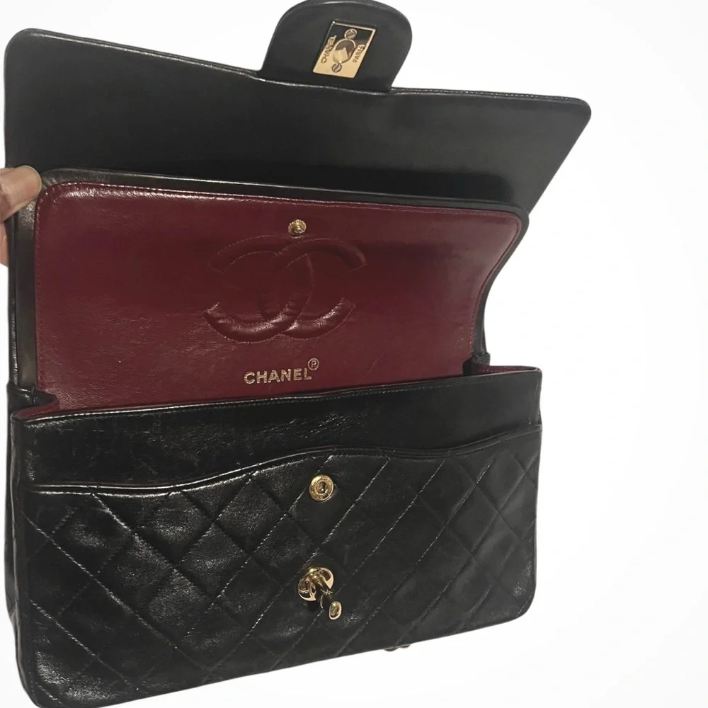 CHANEL Medium Classic Flap Bag - Picture 8 of 14